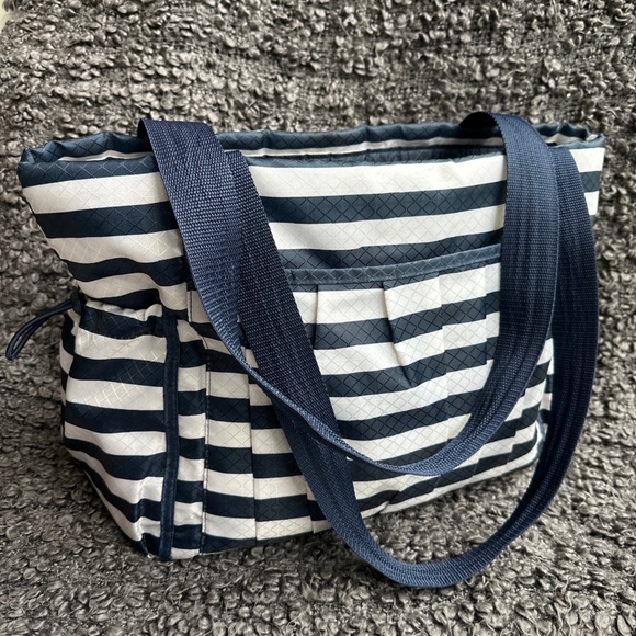 Thirty-One Gifts New Day Tote Travel Diaper Gym Beach Dad 31 Bag Navy Stripe - Picture 1 of 9